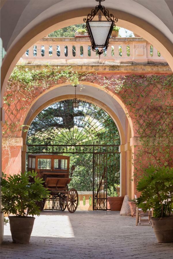 Palazzo Laura Bed & Breakfast Morciano di Leuca Exterior photo